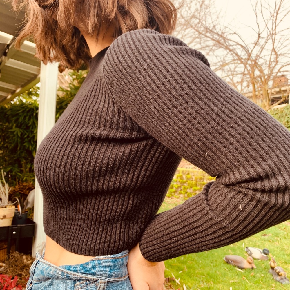 ribbed crop sweater